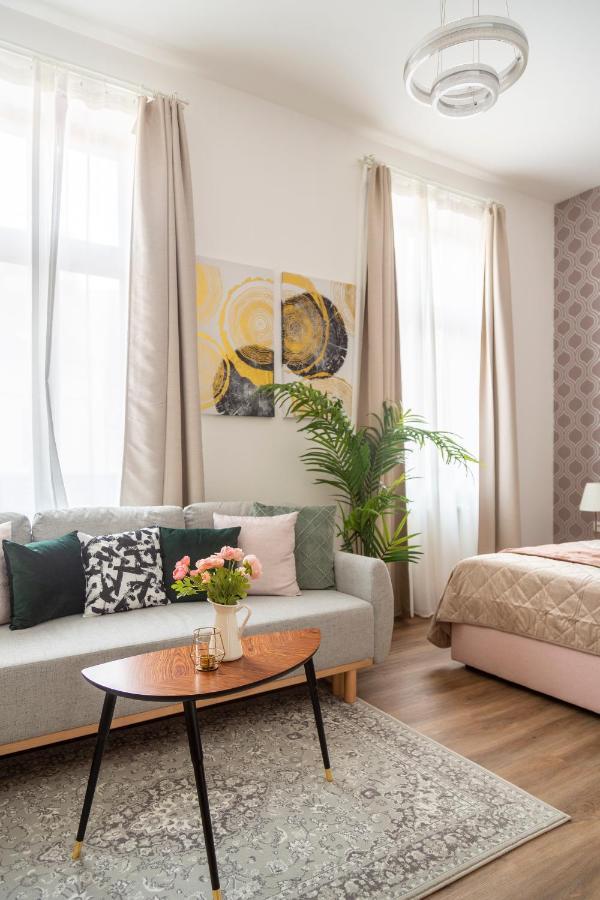 Explore Budapest From A Luxurious Cozy Apartment Екстериор снимка