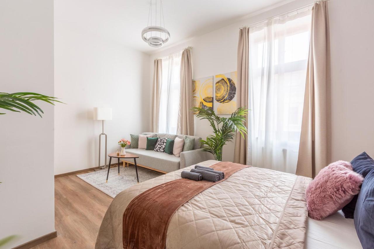Explore Budapest From A Luxurious Cozy Apartment Екстериор снимка