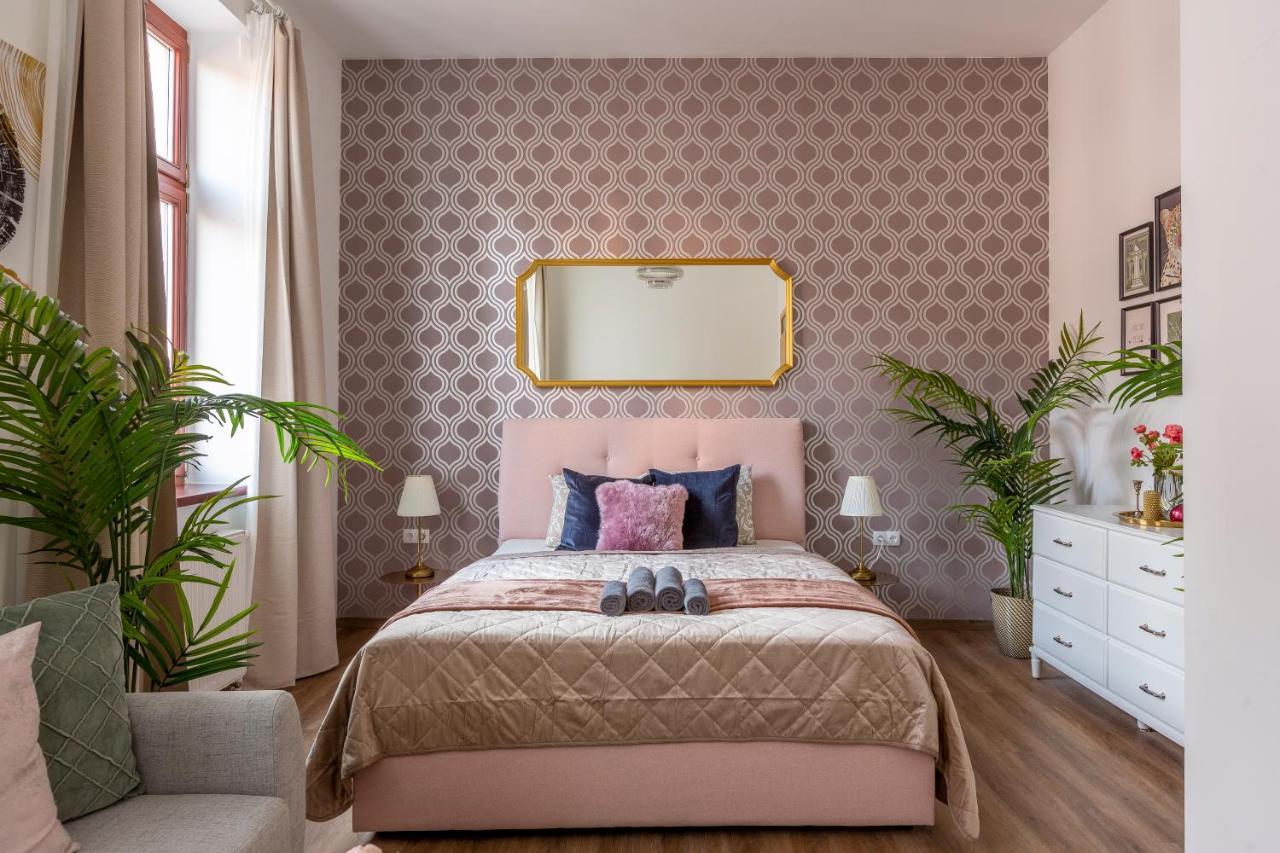 Explore Budapest From A Luxurious Cozy Apartment Екстериор снимка